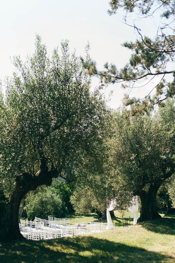 Romantic-Italian-Destination-Wedding-at-Borgo-Bastia-Creti-Italyweddings-2