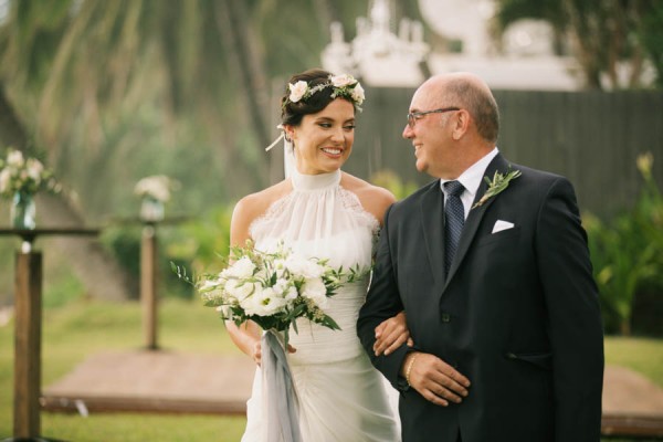 Stylish-Hawaiian-Wedding-White-Orchid-Beach-House-2