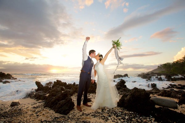 Stylish-Hawaiian-Wedding-White-Orchid-Beach-House-24