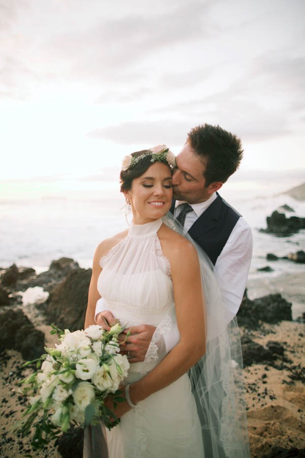 Stylish-Hawaiian-Wedding-White-Orchid-Beach-House-28