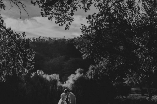 Sweet-Traditional-Wedding-at-Penha-Longa-Pedro-Vilela-10