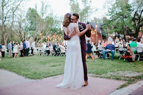 Totally Chic Woodland Wedding In Oklahoma City Junebug Weddings