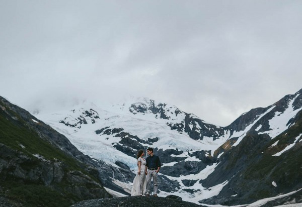 Alaskan-Elopement-Inspiration-at-Portage-Lake-Jess-Hunter-Photography-6197-600x412