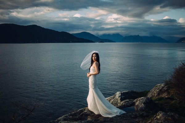 Daring-Pre-Wedding-Shoot-Whytecliff-Park-Orange-Memories-Photography-16-of-23-600x400