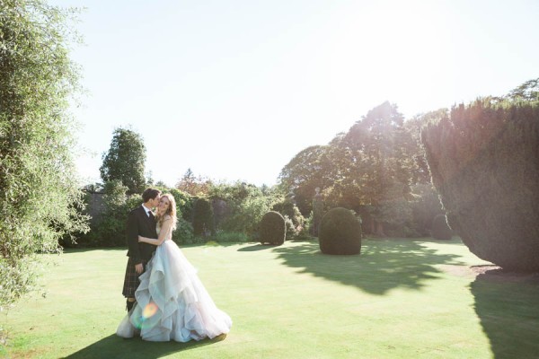 Dreamy-Scottish-Tipi-Wedding-Greenbank-Garden-21