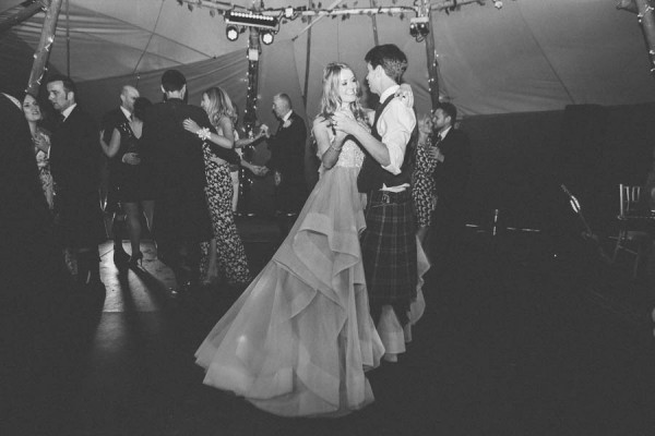 Dreamy-Scottish-Tipi-Wedding-Greenbank-Garden-24