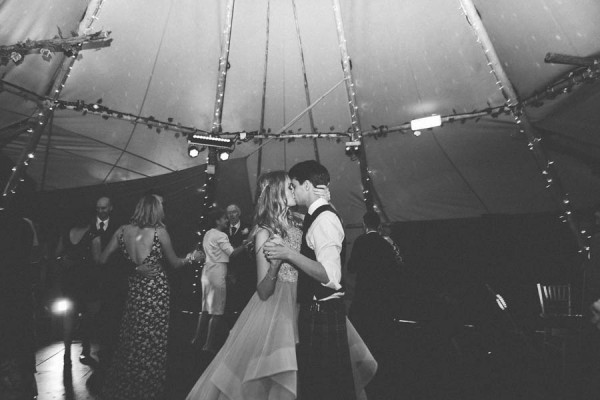 Dreamy-Scottish-Tipi-Wedding-Greenbank-Garden-25