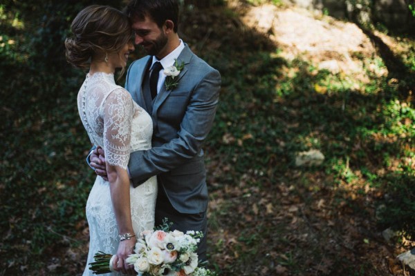 Effortlessly-Elegant-Missouri-Wedding-Lalumondiere-River Mill-Gardens-10