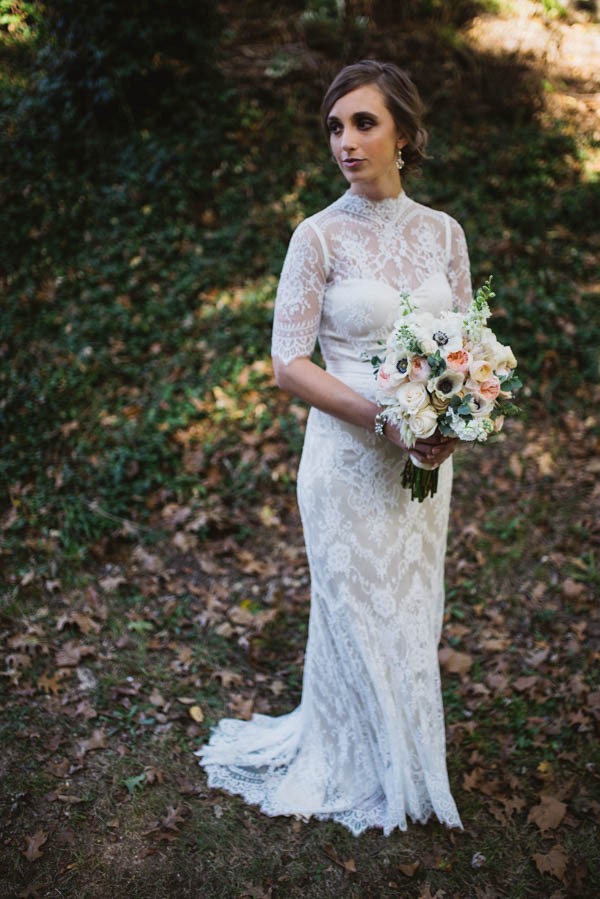 Effortlessly-Elegant-Missouri-Wedding-Lalumondiere-River Mill-Gardens-12