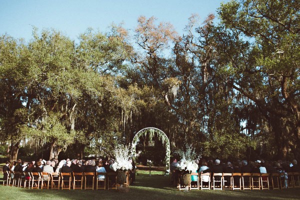 Enchanting New Orleans Wedding at Besthoff Sculpture Garden | Junebug ...