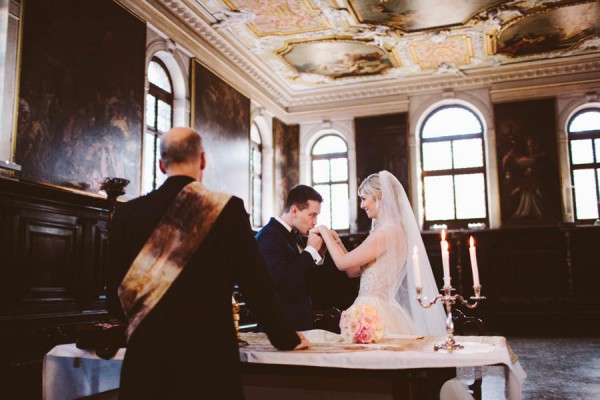 Insanely-Romantic-Grace-Kelly-Inspired-Venice-Elopement-Allison-Harp-Photography-14