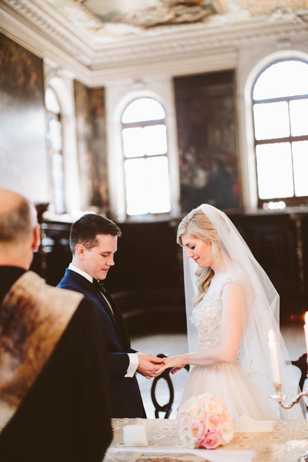 Insanely-Romantic-Grace-Kelly-Inspired-Venice-Elopement-Allison-Harp-Photography-17