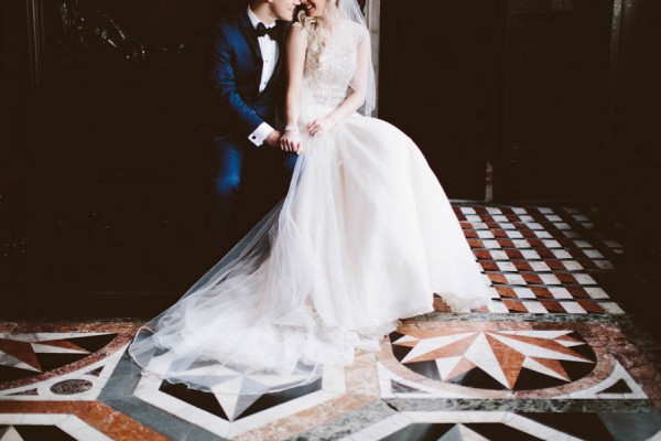 Insanely-Romantic-Grace-Kelly-Inspired-Venice-Elopement-Allison-Harp-Photography-30