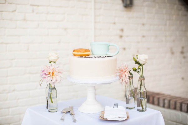 Laid-Back-Annapolis-Wedding-That-Doesn't-Skimp-Pretty-24