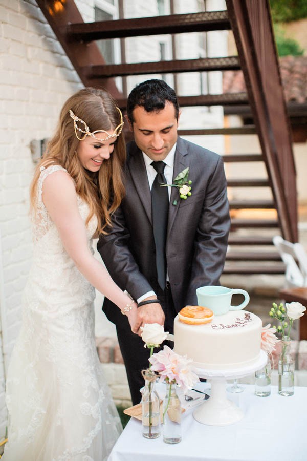 Laid-Back-Annapolis-Wedding-That-Doesn't-Skimp-Pretty-27