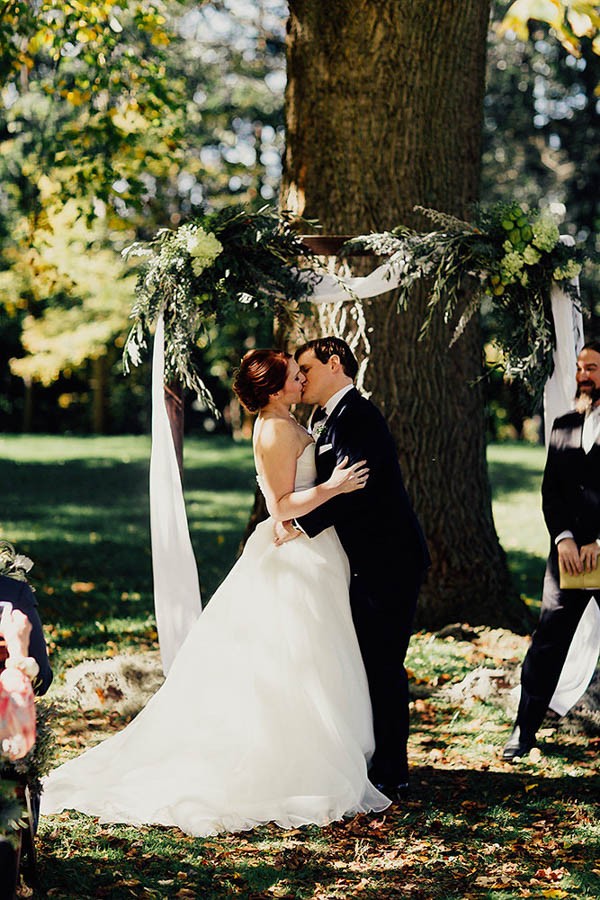 Modern-Cuyahoga-Valley-Wedding-Dark-Wood-Succulents-Addison-Jones-17