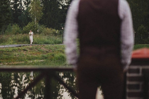 Naturally-Beautiful-Forest-Wedding-Moscow-17