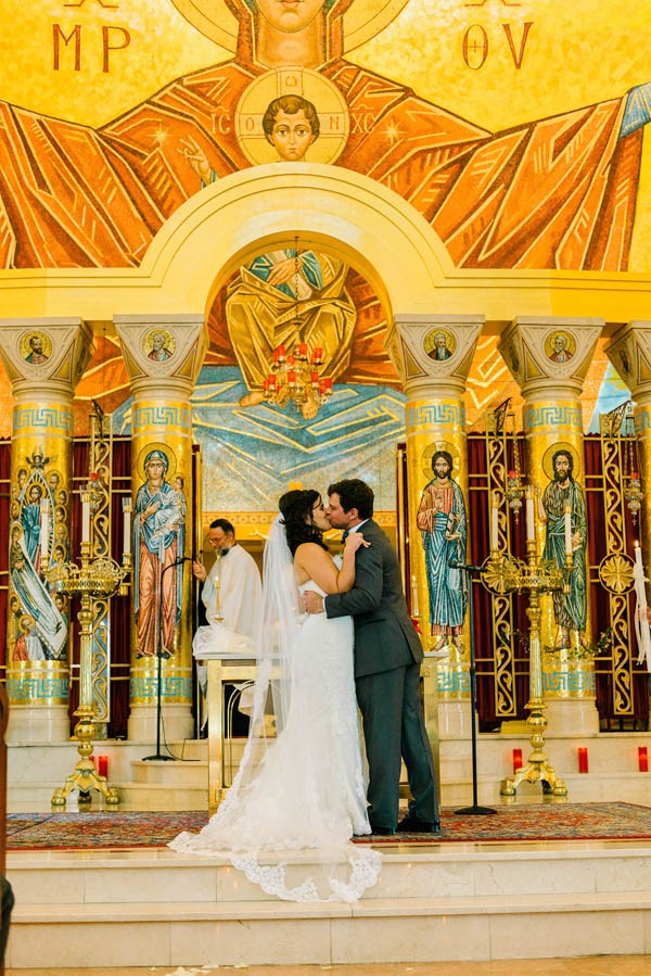 Navy-Gold-Barn-Wedding-Denver-13