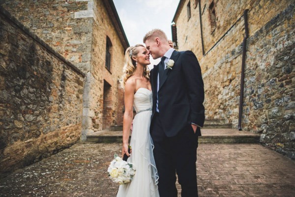 Romantic-Italian-Wedding-at-Castel-Monastero-15-of-23-600x401