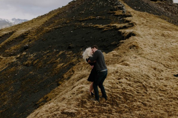 South-Coast-of-Iceland-Engagement-Photos-Levi-Tijerina-11