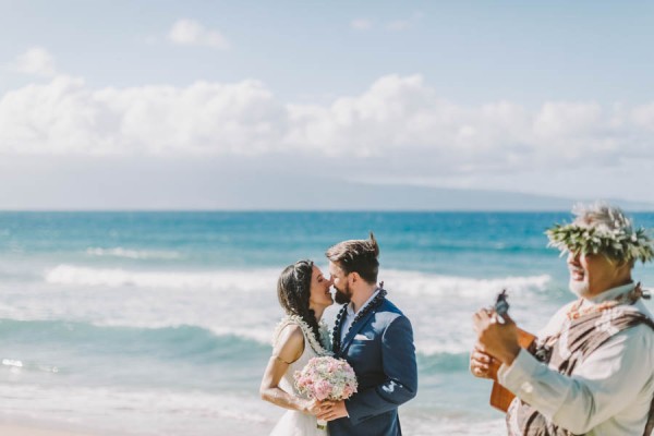 Spontaneous-Seaside-Elopement-Kapalua-Maui-9