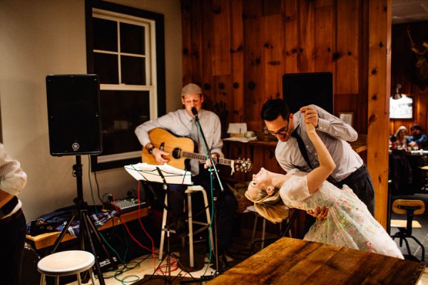 Stylish-Vermont-Barn-Wedding-The-Spragues-30