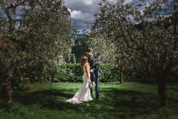 Classically-Beautiful-Tuscany-Wedding-Catureglio-2