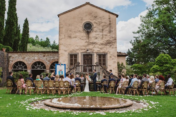 Classically-Beautiful-Tuscany-Wedding-Catureglio-28