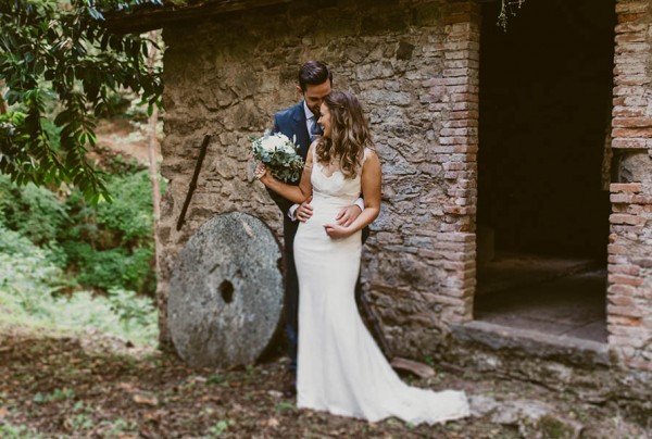 Classically-Beautiful-Tuscany-Wedding-Catureglio-4