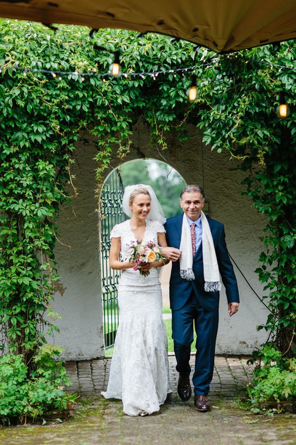 Gorgeous-Natural-Swedish-Wedding-HaringeSlott-14