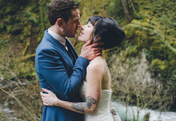 Intimate-Alternative-Waterfall-Wedding-Columbia-Gorge-25