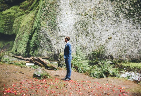 Intimate-Alternative-Waterfall-Wedding-Columbia-Gorge-7