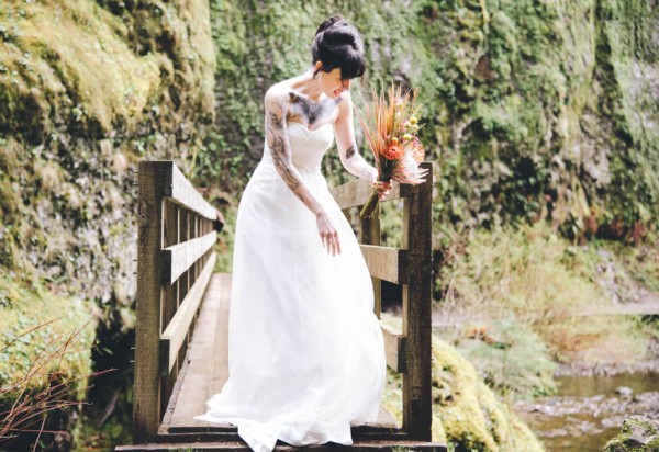 Intimate-Alternative-Waterfall-Wedding-Columbia-Gorge-8