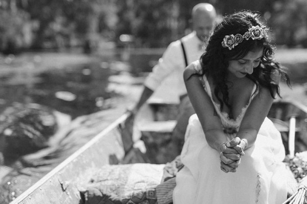 Intimate-Barefoot-Texas-Elopement-on-Caddo-Lake-Sam-Hugh-Photography-9