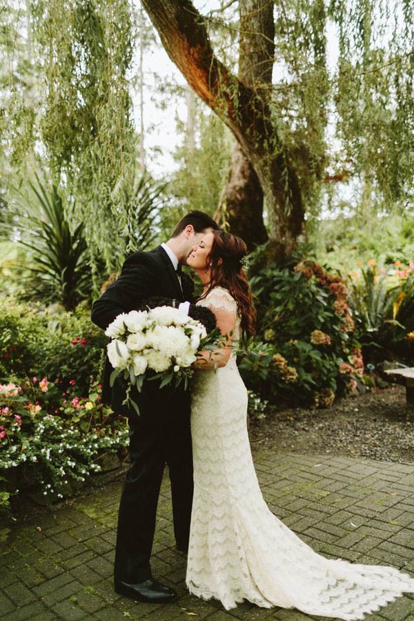 New-Orleans-Inspired-Wedding-Pacific-Northwest-Kiana-Lodge-4