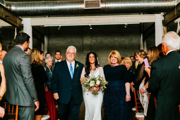 Pennsylvania-Couple-Made-Their-Front-Palmer-Wedding-Their-Own-28