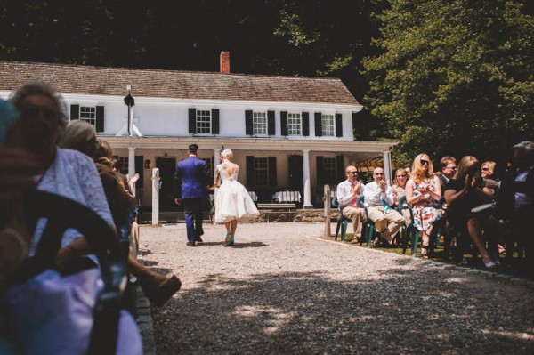 Retro-Cherry-Blossom-Inspired-Wedding-Valley-Green-Inn-27