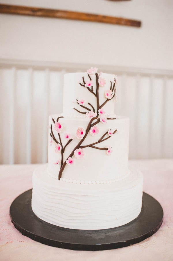 Retro-Cherry-Blossom-Inspired-Wedding-Valley-Green-Inn-35