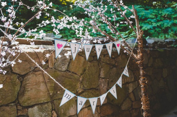 Retro-Cherry-Blossom-Inspired-Wedding-Valley-Green-Inn-40