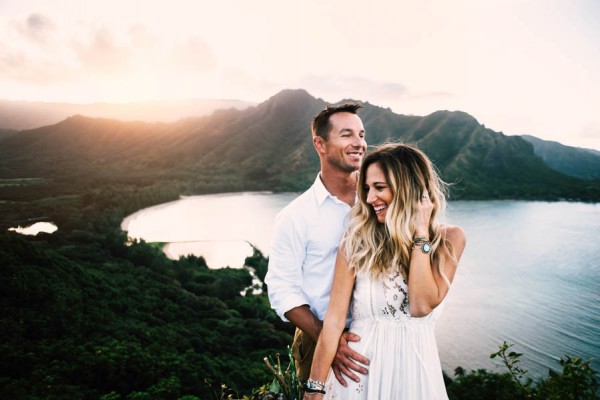 This-Couple's-Koolauloa-Hawaii-Anniversary-Shoot-Free-Trip-Paradise-14