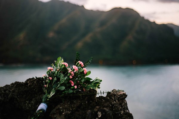 This-Couple's-Koolauloa-Hawaii-Anniversary-Shoot-Free-Trip-Paradise-20