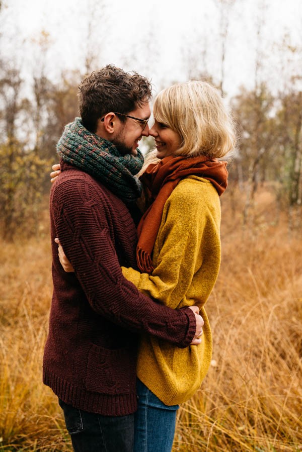 Unbelievably-Cozy-Couple-Portraits--in-Hamburg-Germany-17