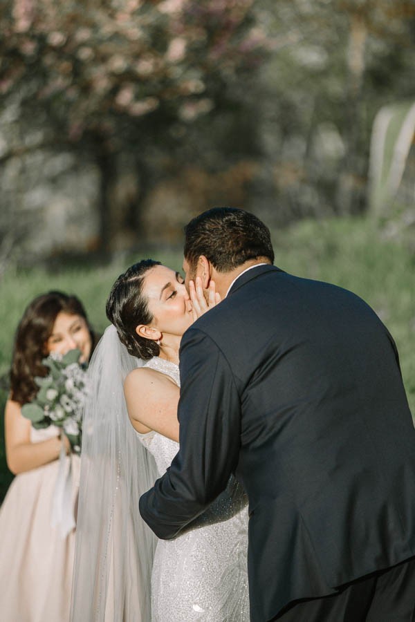 Whimsical-White-Ojai-Valley-Wedding-11