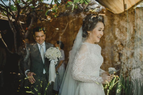 White-Dusty-Rose-Botanical-Inspired Bali-Wedding-Khayangan-Estate-8