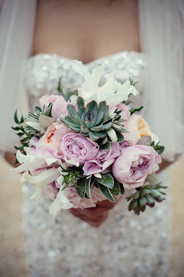 soft-romantic-wedding-photos-by-englands-top-wedding-photographer-marianne-taylor-photography-16-600x900