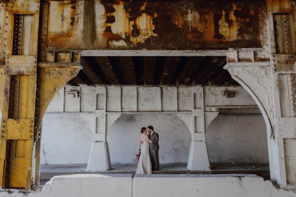 DIY-Downtown-Chicago-Wedding-City-View-Loft-30