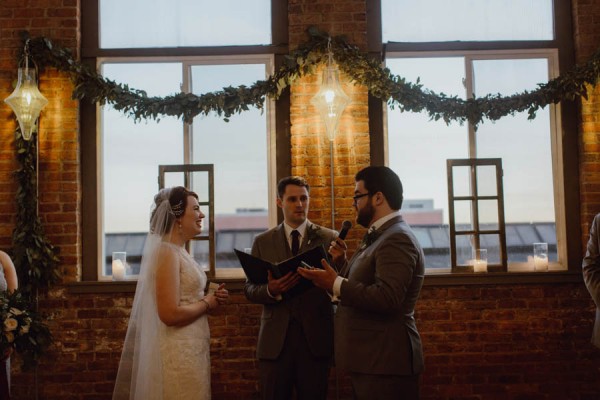 DIY-Downtown-Chicago-Wedding-City-View-Loft-40