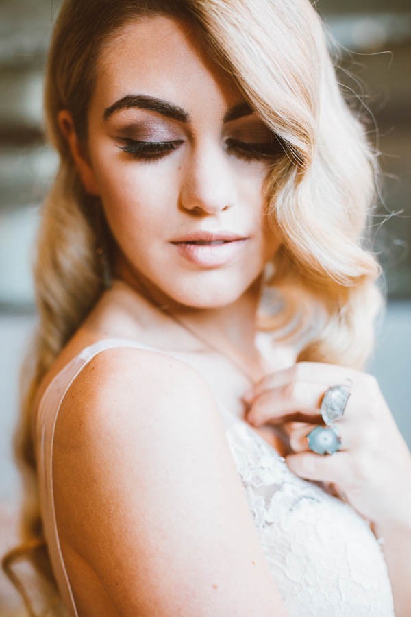 Dazzling-Bohemian-Bridal-Inspiration-Joyce-Young-Couture-Sue-Slique-Photography-14