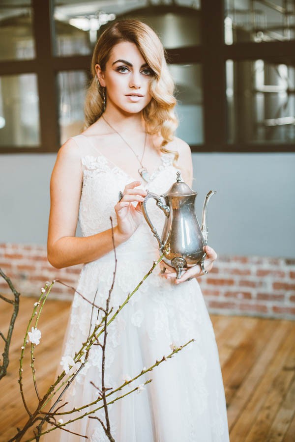 Dazzling-Bohemian-Bridal-Inspiration-Joyce-Young-Couture-Sue-Slique-Photography-15