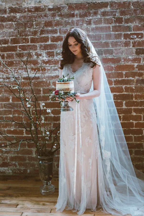 Dazzling-Bohemian-Bridal-Inspiration-Joyce-Young-Couture-Sue-Slique-Photography-9